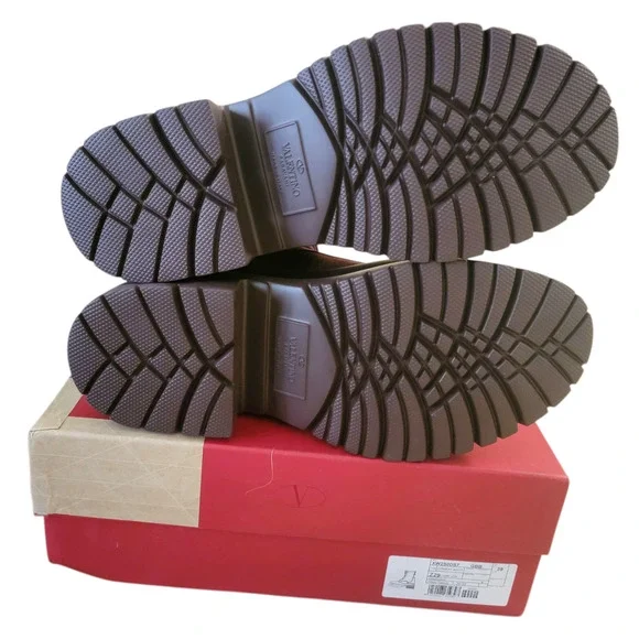 Valentino Garavani Rockstud Burgundy Suede Platform Combat Boots IT 39 / US 9 - Picture 12 of 14